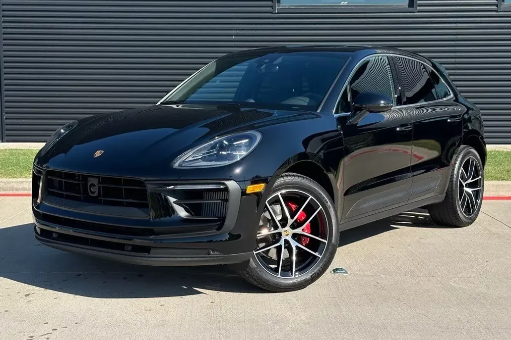 2025 Porsche Macan S photo 1
