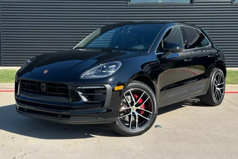 2025 Porsche Macan S photo 1