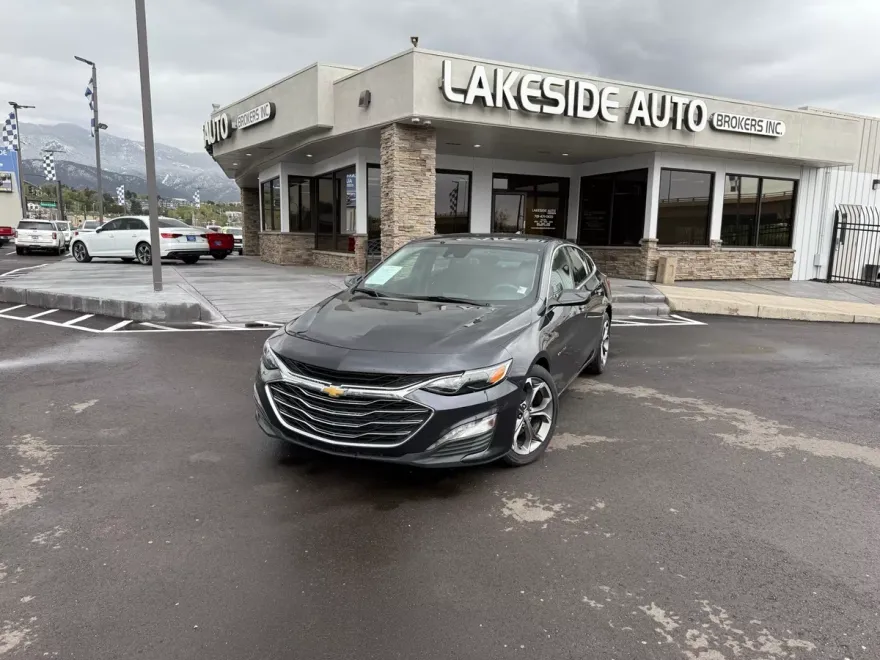 2023 Chevrolet Malibu 1LT photo 1