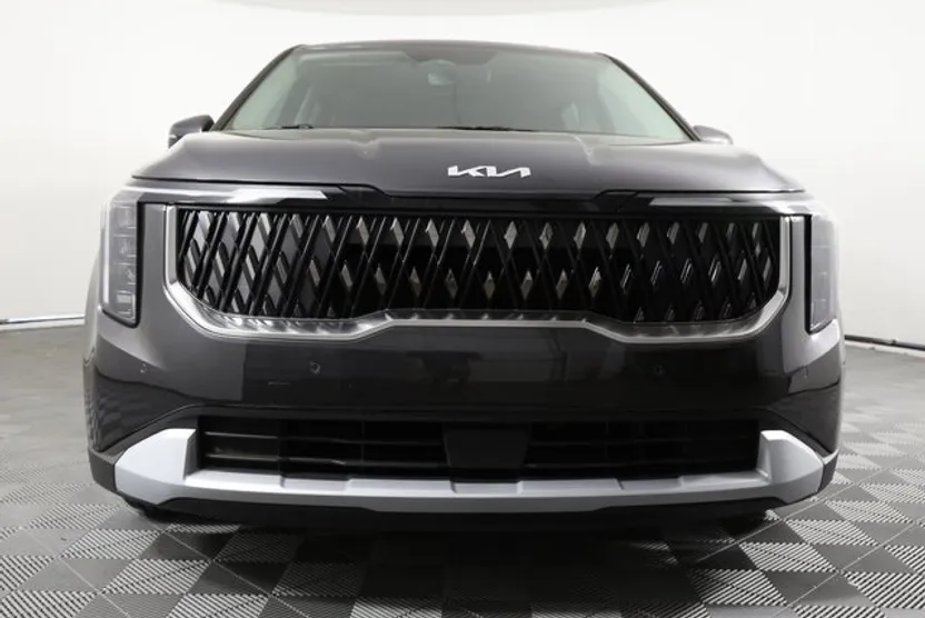 2026 Kia Carnival LXS photo 1