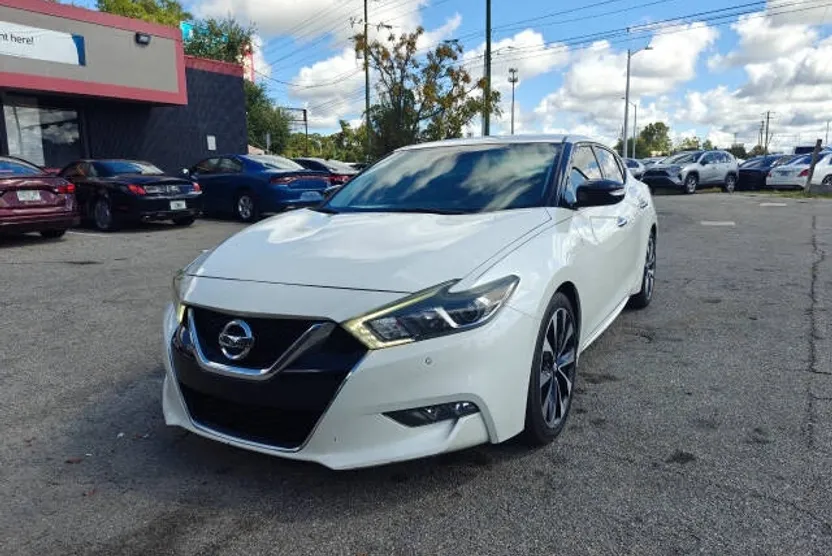 2018 Nissan Maxima SR photo 1