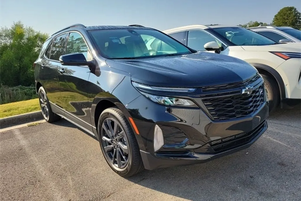 2024 Chevrolet Equinox RS photo 1