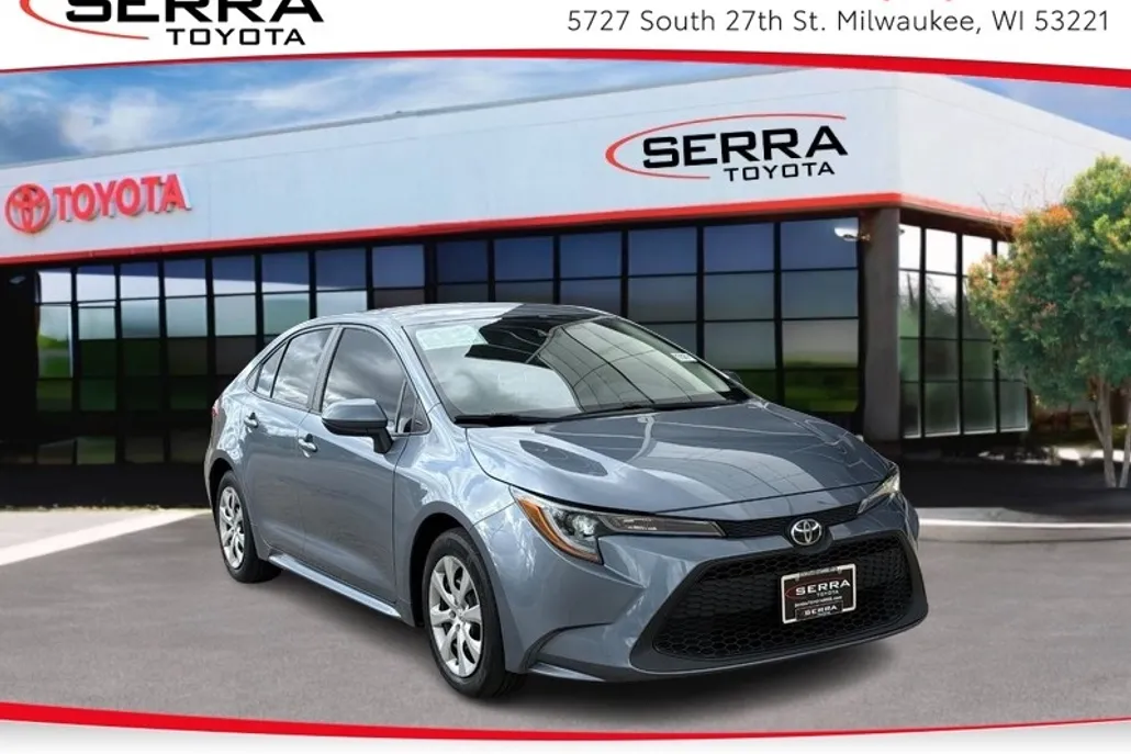 2021 Toyota Corolla LE photo 1
