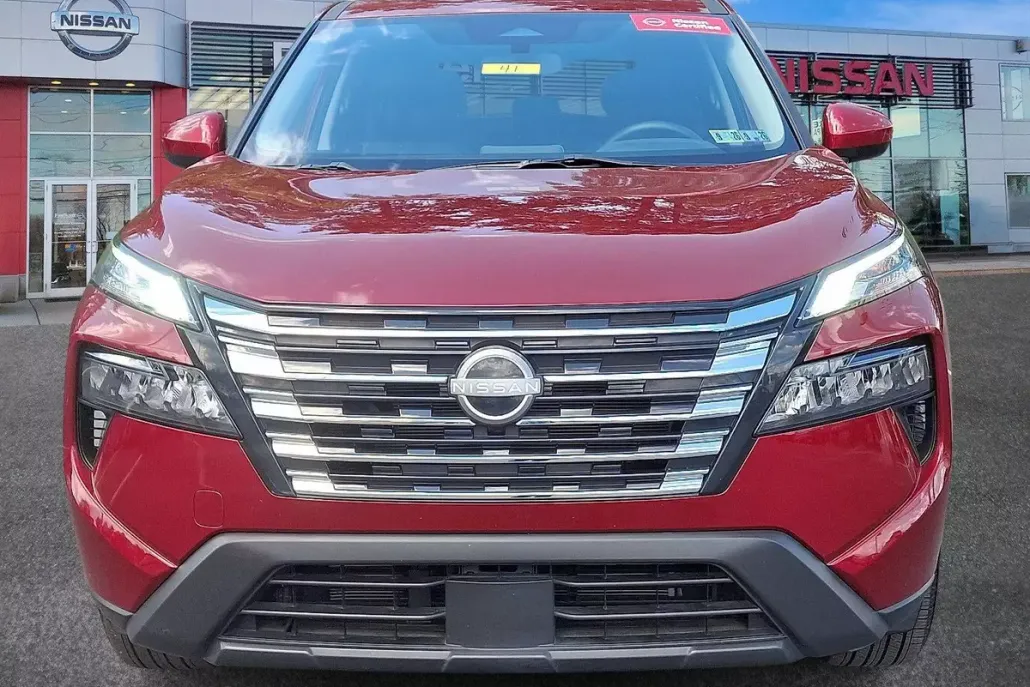 2024 Nissan Rogue SV photo 1