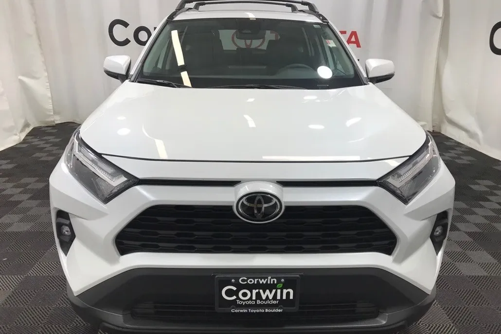 2025 Toyota RAV4 XLE Premium photo 1