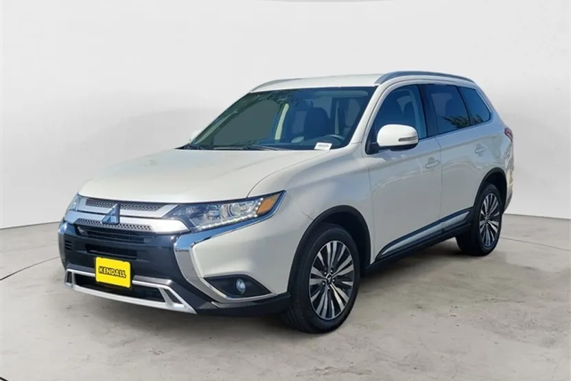 2020 Mitsubishi Outlander SEL photo 1