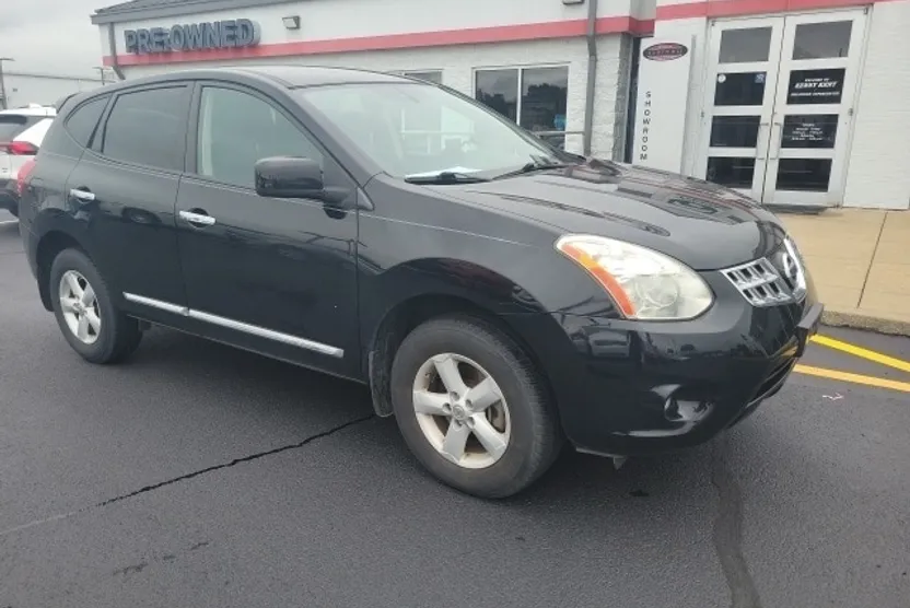 2013 Nissan Rogue S photo 1