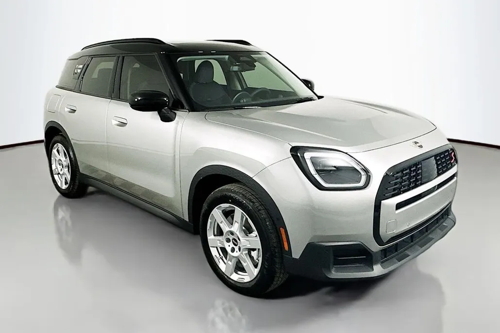 2025 Mini Countryman S ALL4 photo 1