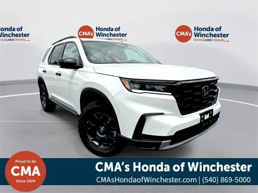 2025 Honda Pilot TrailSport photo 1