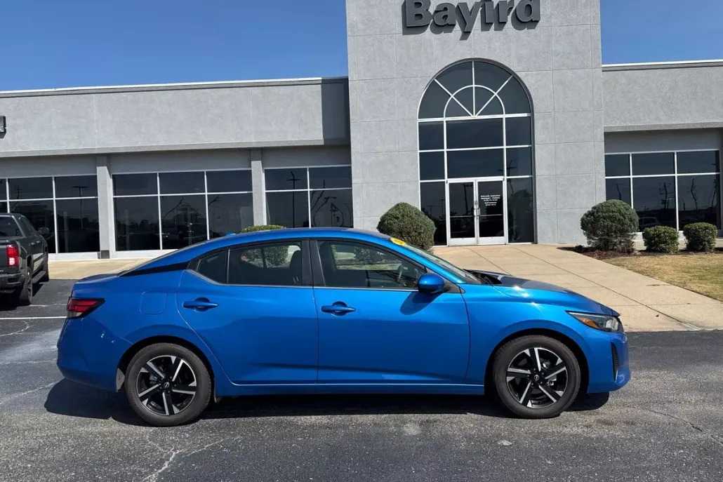 2024 Nissan Sentra SV photo 1