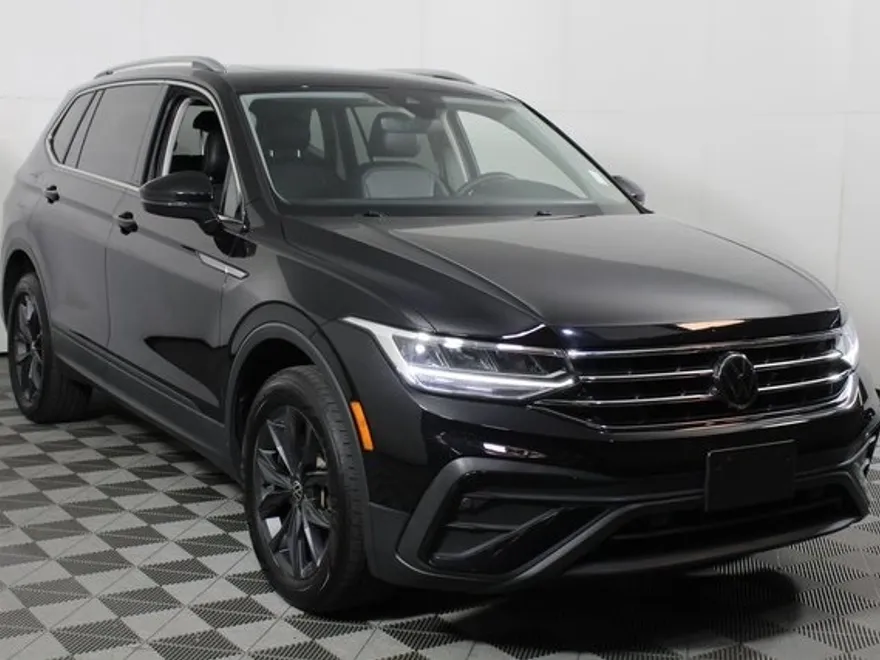 2022 Volkswagen Tiguan SE photo 1
