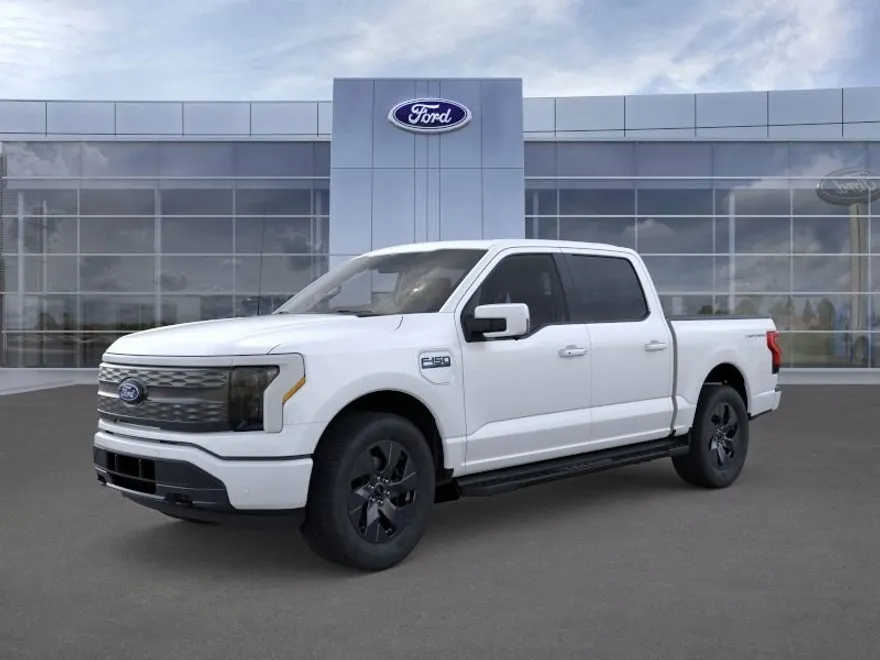 2025 Ford F-150 Lightning Lariat photo 1