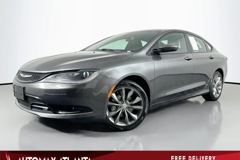2015 Chrysler 200 S photo 1