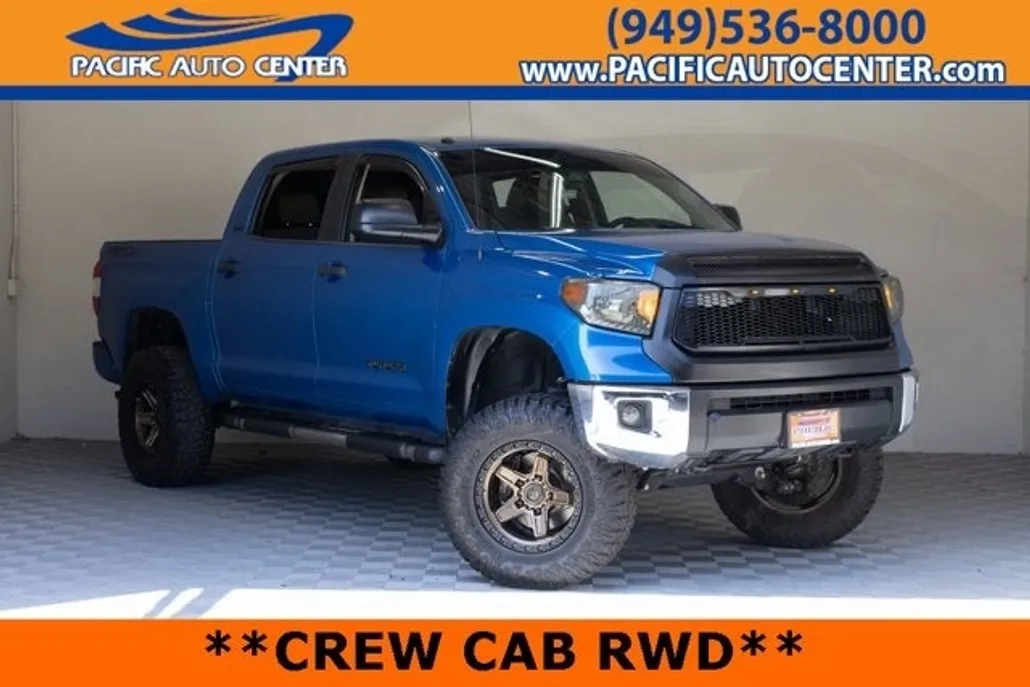 2017 Toyota Tundra SR5 photo 1