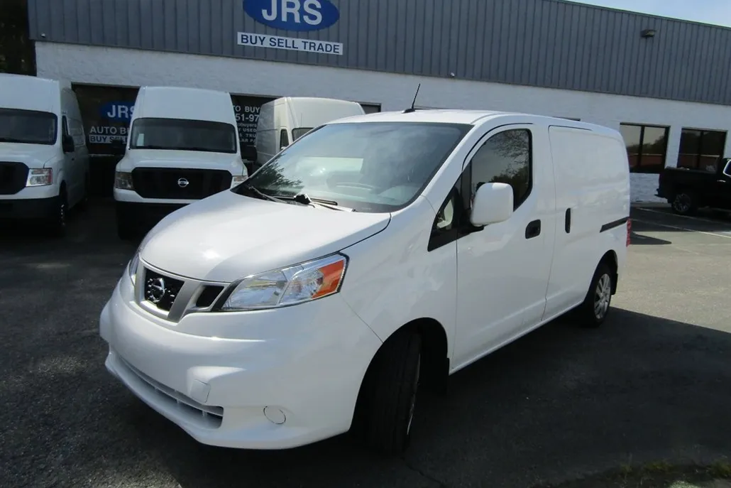 2021 Nissan Kicks S photo 1