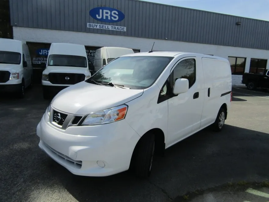 2021 Nissan Kicks S photo 1