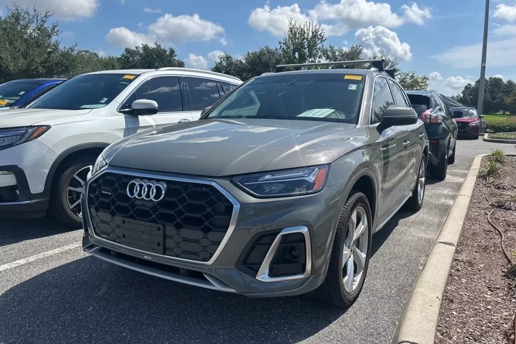 2023 Audi Q5 45 S line Premium photo 1