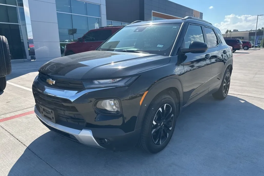 2023 Chevrolet Trailblazer LT photo 1
