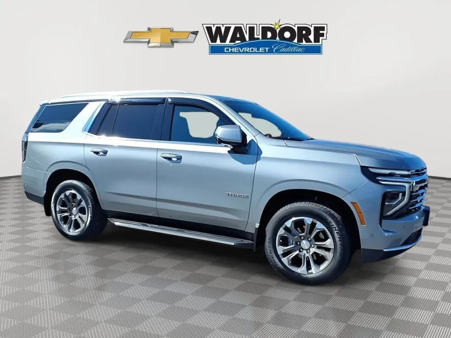 2025 Chevrolet Tahoe LT photo 1