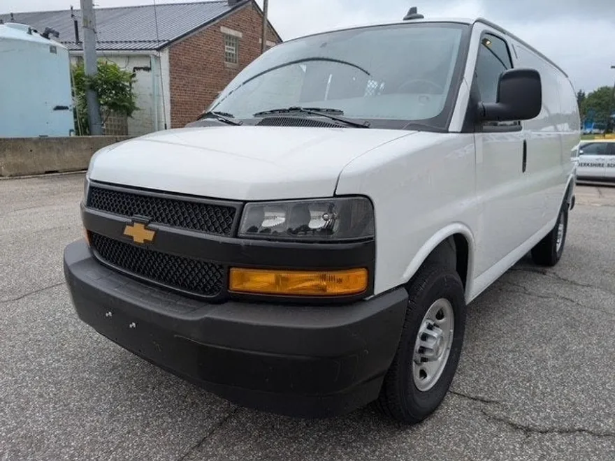 2025 Chevrolet Express Cargo Van Work photo 1