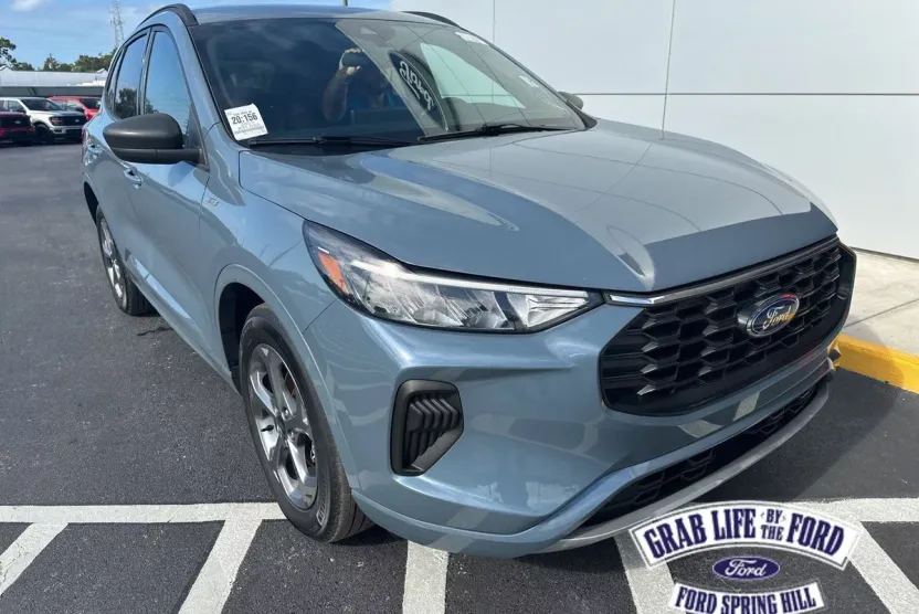 2023 Ford Escape ST-Line photo 1