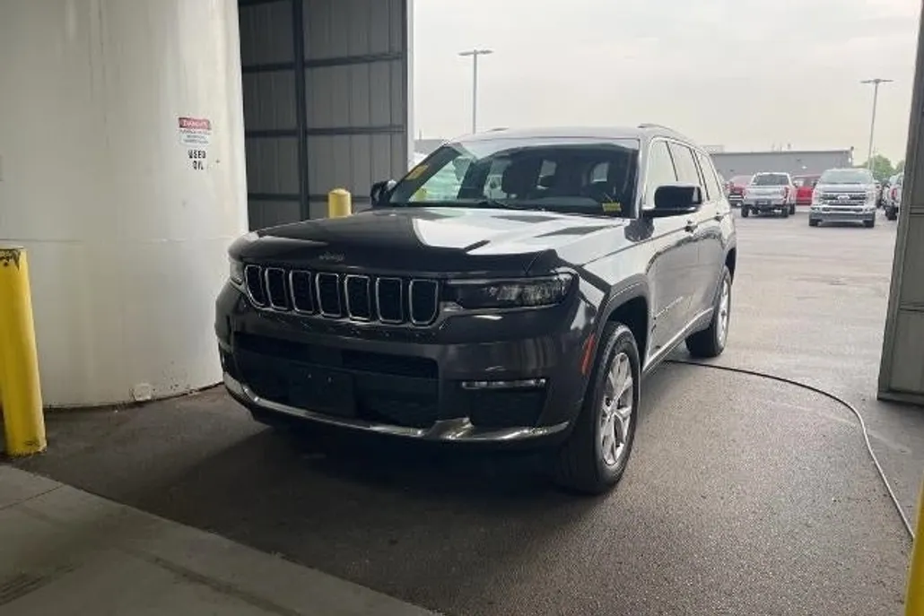2022 Jeep Grand Cherokee Limited photo 1