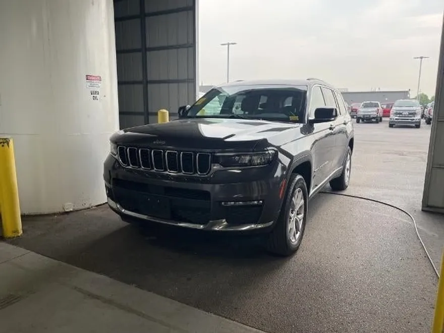2022 Jeep Grand Cherokee Limited photo 1