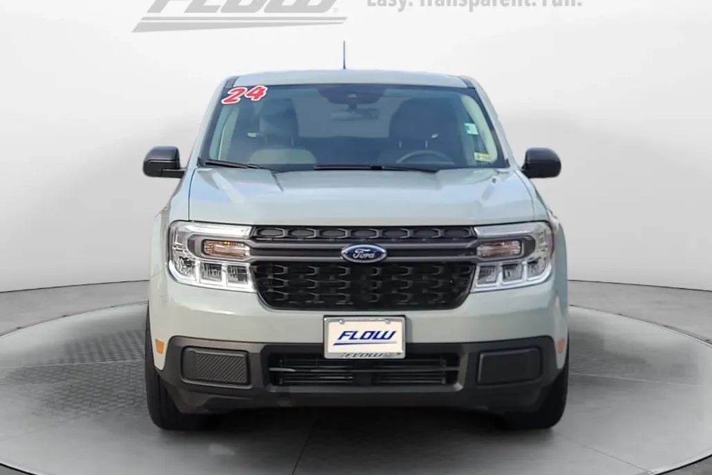 2024 Ford Maverick XLT photo 1
