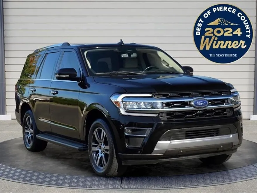 2024 Toyota 4Runner SR5 photo 1