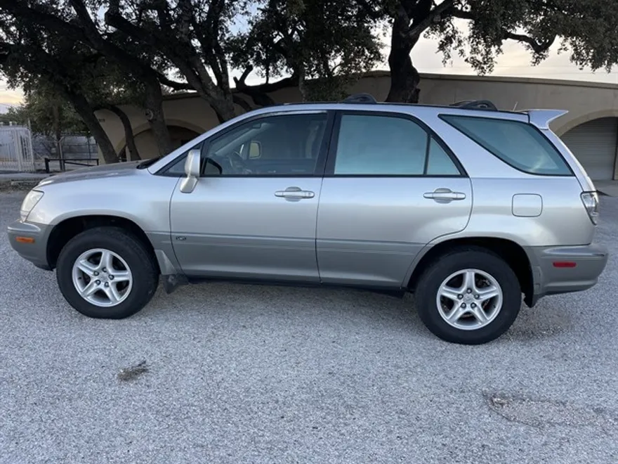 2002 Lexus RX 300 photo 1