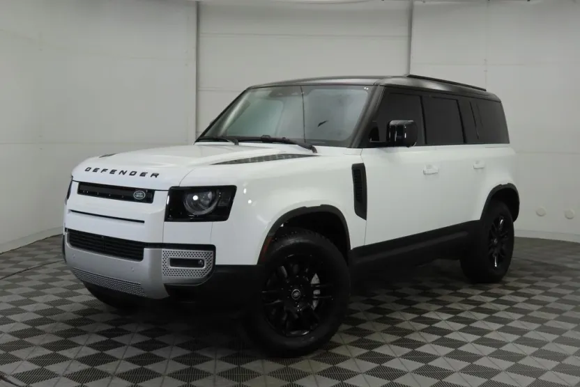 2025 Land Rover Defender 110 S photo 1