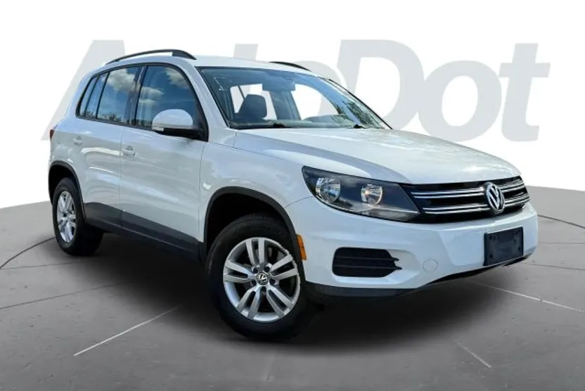 2017 Volkswagen Tiguan Sport photo 1