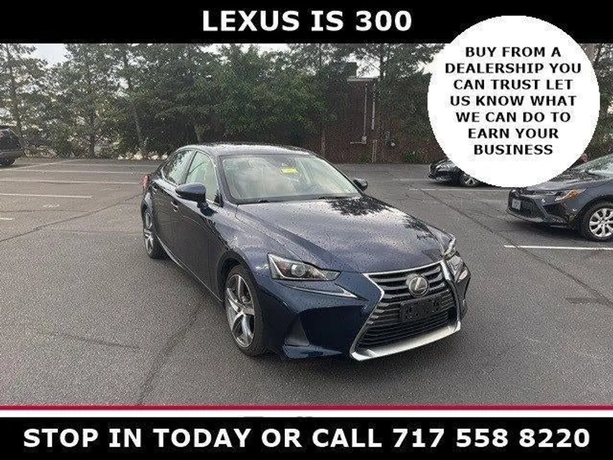2017 Lexus IS 300 photo 1