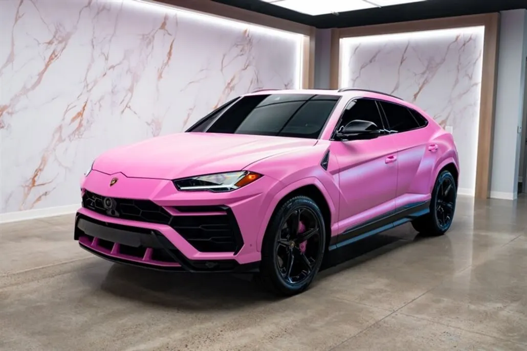 2020 Lamborghini Urus photo 1