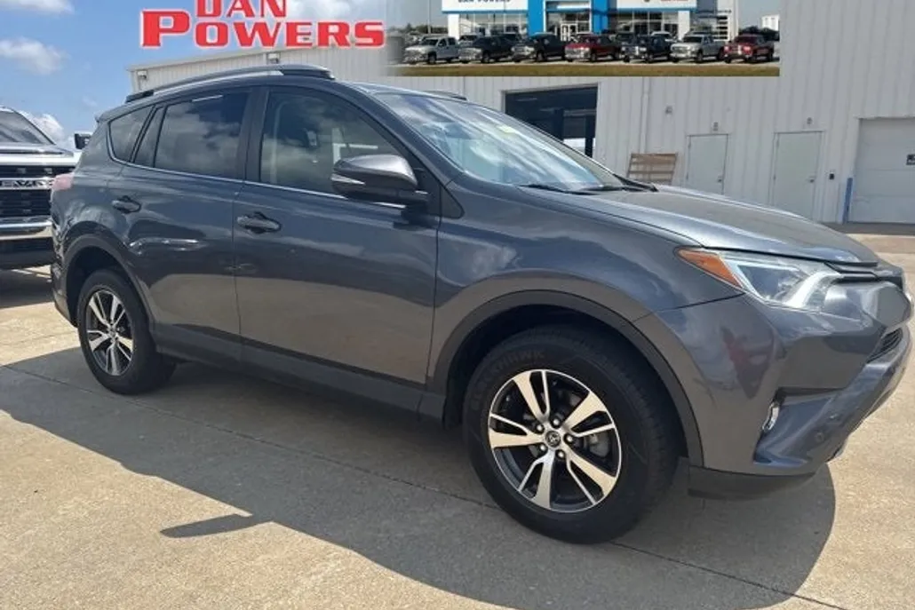2018 Toyota RAV4 XLE photo 1