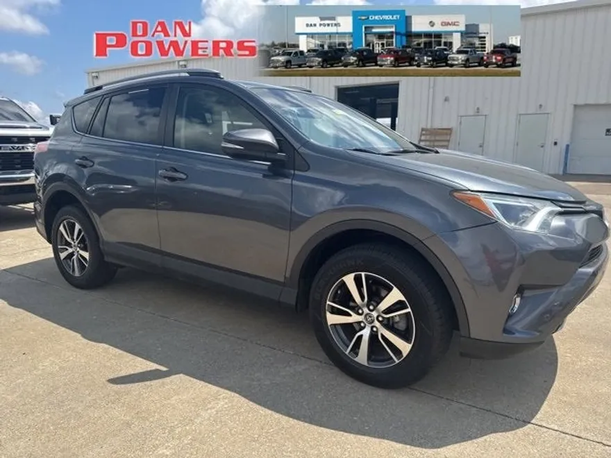 2018 Toyota RAV4 XLE photo 1