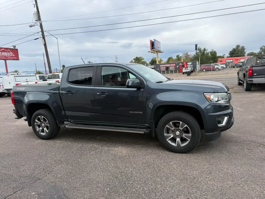 2019 Chevrolet Colorado Z71 photo 1