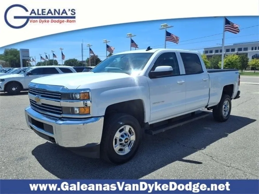 2017 Chevrolet Silverado 2500HD LT photo 1
