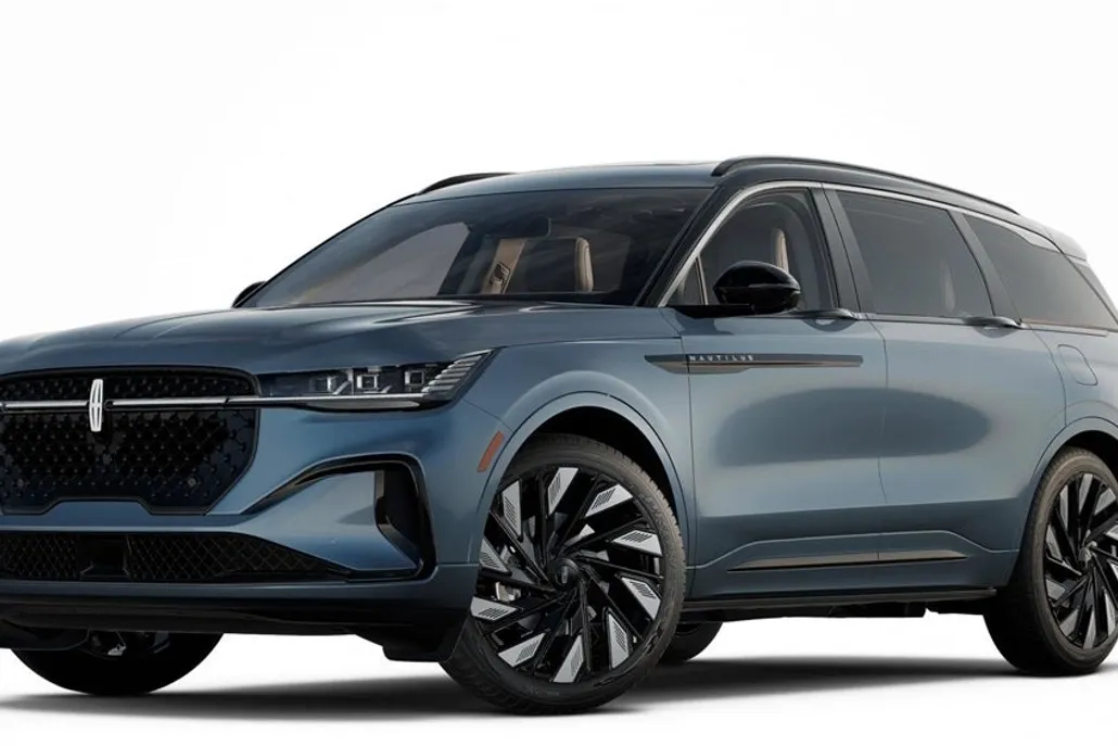 2025 Lincoln Nautilus Black Label photo 1
