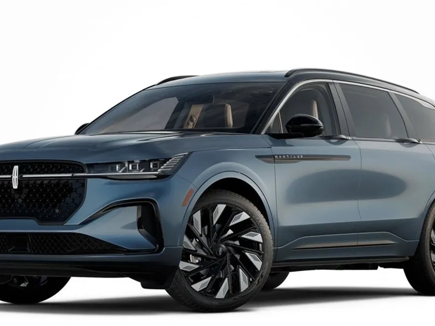 2025 Lincoln Nautilus Black Label photo 1