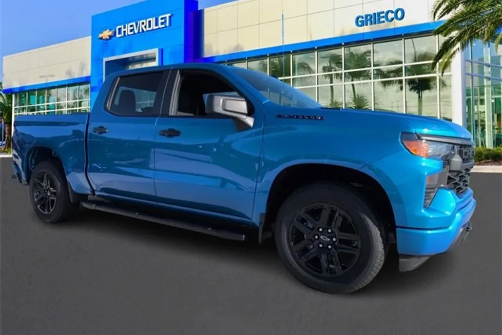 2026 Chevrolet Silverado Custom photo 1
