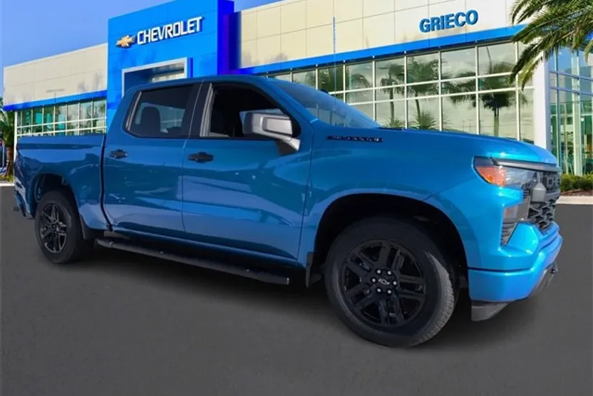 2026 Chevrolet Silverado Custom photo 1