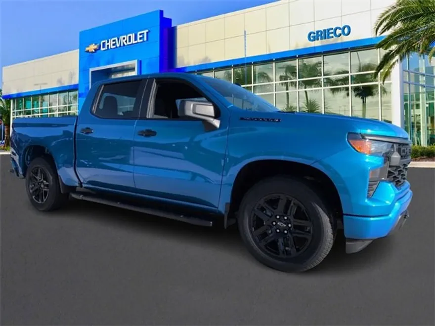 2026 Chevrolet Silverado Custom photo 1
