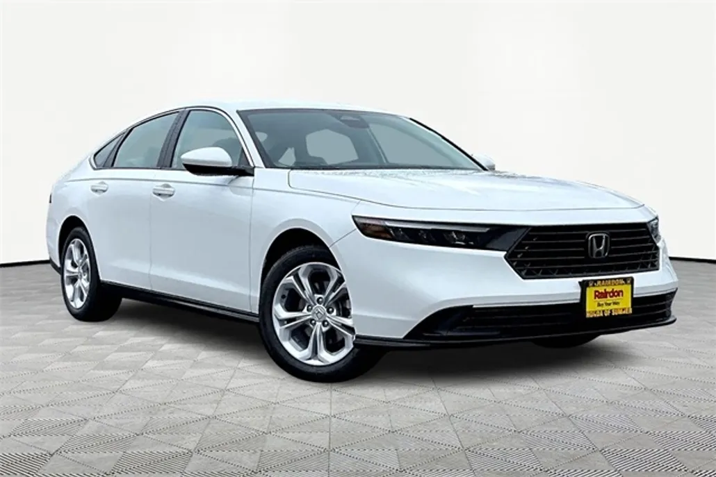 2025 Honda Accord LX photo 1
