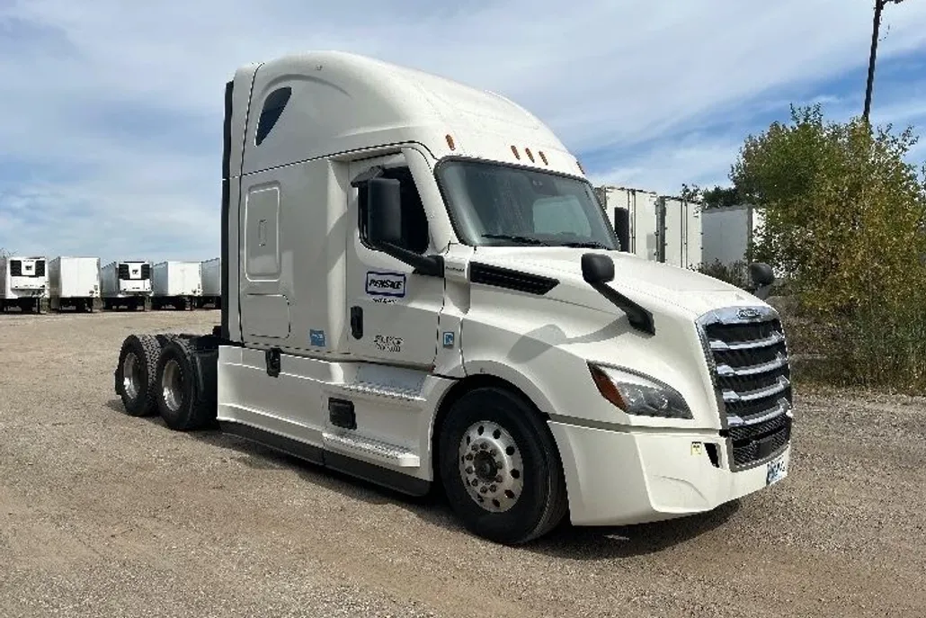2022 Freightliner Cascadia 126" Sleeper Cab photo 1