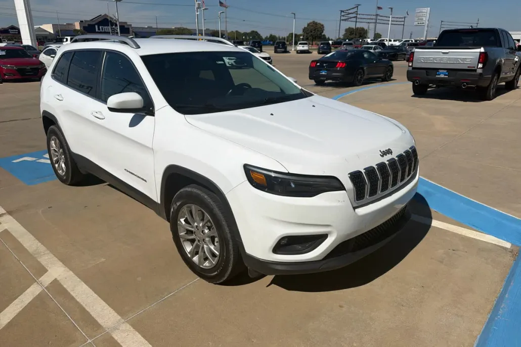 2019 Jeep Cherokee Latitude photo 1