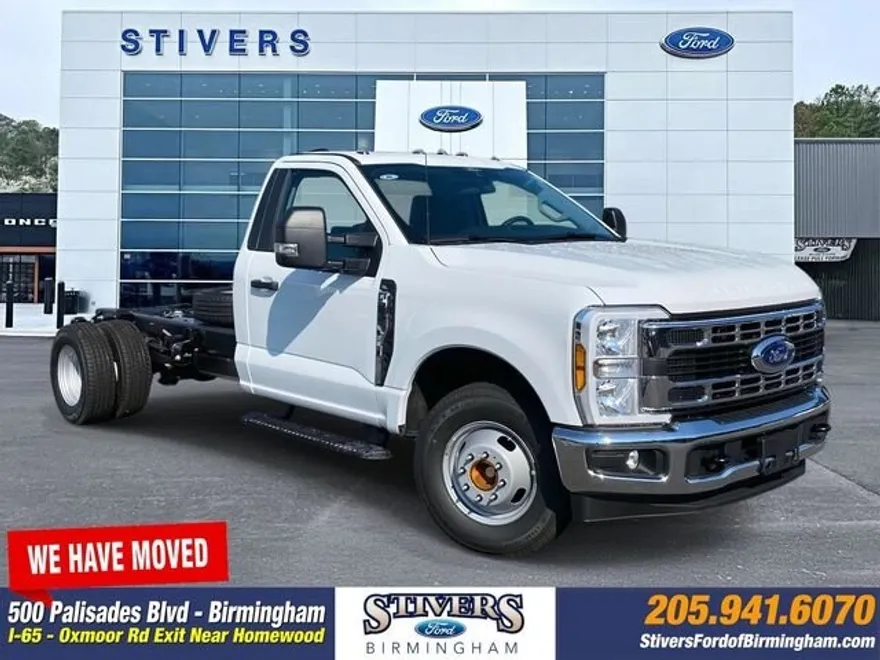 2025 Ford F-350 XL photo 1