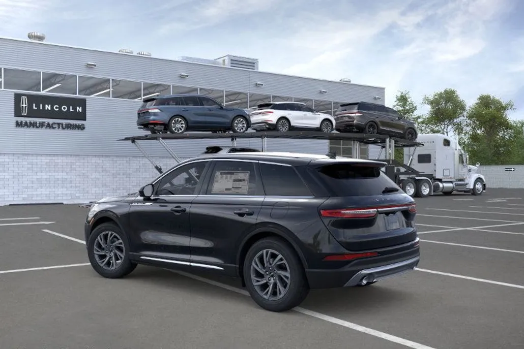 2025 Lincoln Corsair Premiere photo 1