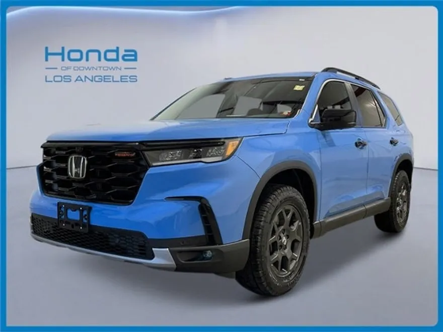 2025 Honda Pilot TrailSport photo 1
