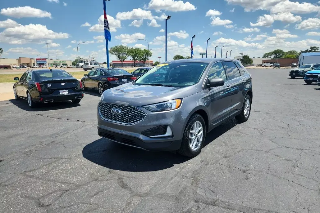 2024 Ford Edge SEL photo 1